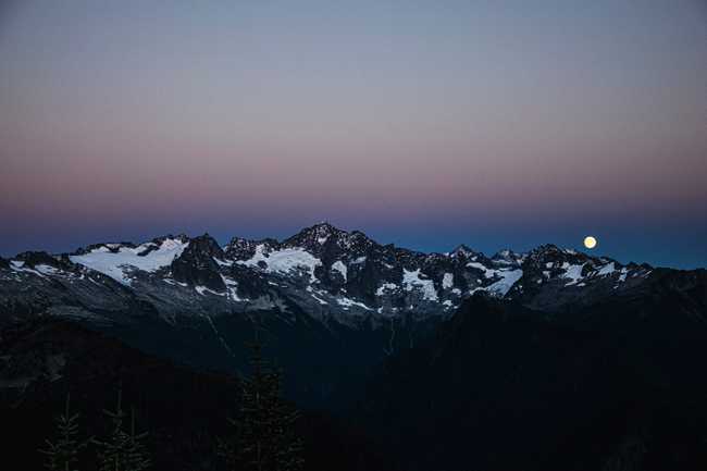 north cascades sunset full moon